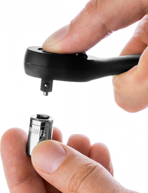 Трещотка для торцовых головок KRAFTOOL "EXPERT", Сr-V сталь, 72 зубца, пластиковое покрытие, 1/4"  ,  ( 27796-1/4_z02 )